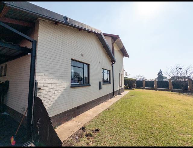 5 BEDROOM HOUSE FOR SALE IN BRENTHURST